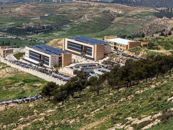 جامعة عمّان